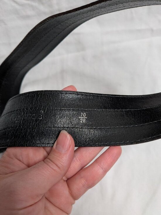 Vintage Gianni Versace Black Leather Croc Embossed Belt 70/28 Italy main image 4